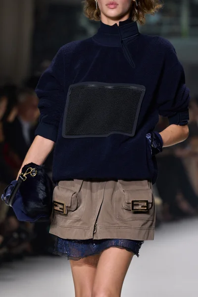 Look 68